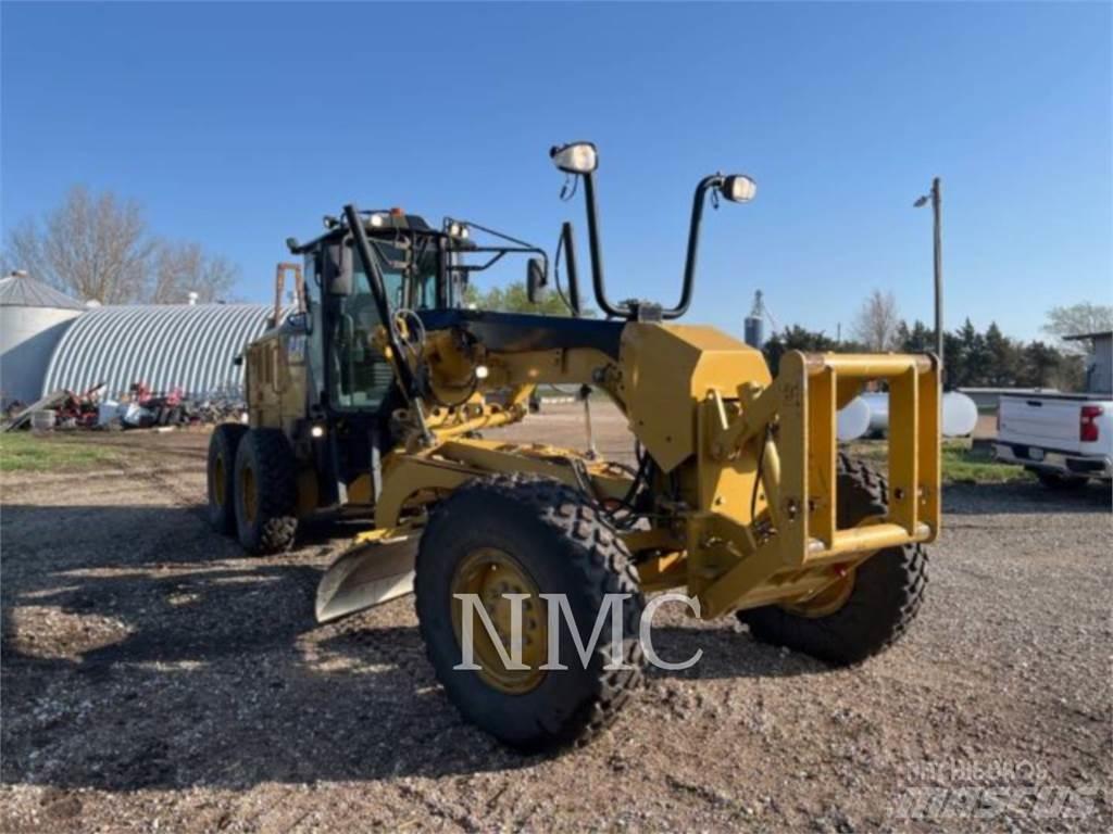 CAT 12M2 Grader