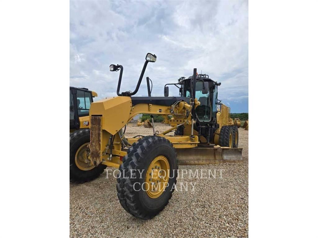 CAT 12M2 Grader