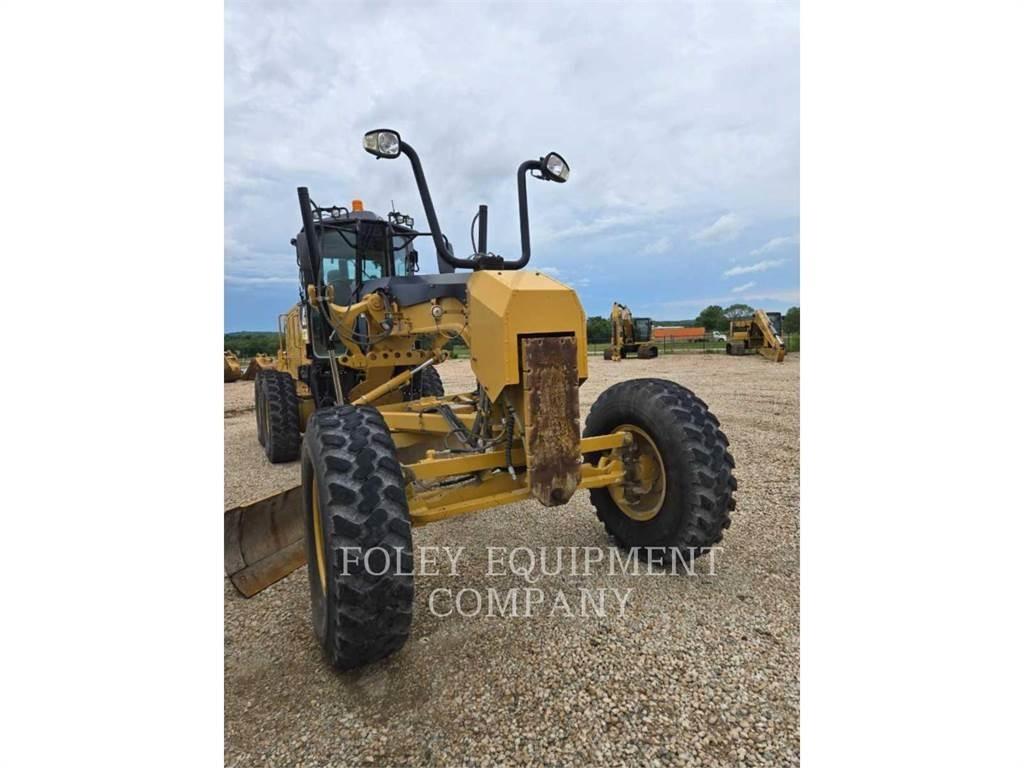CAT 12M2 Grader