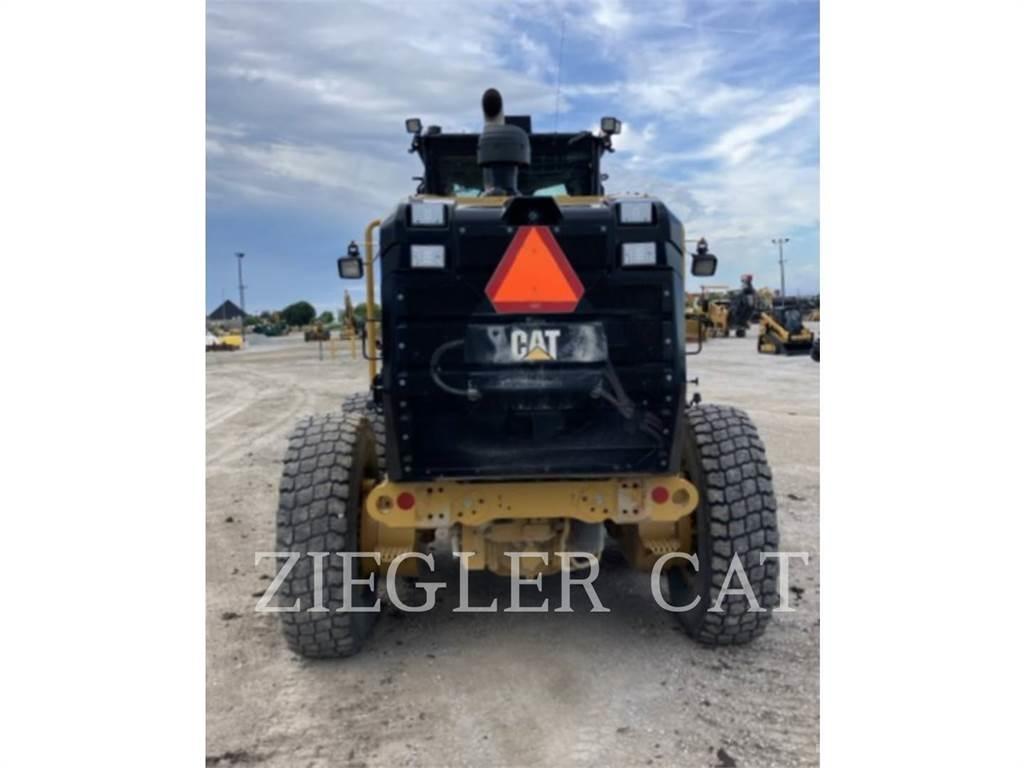 CAT 12M2 Grader