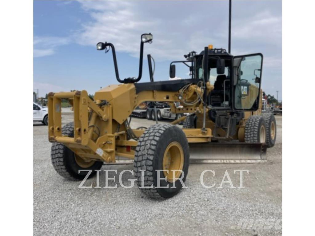 CAT 12M2 Grader