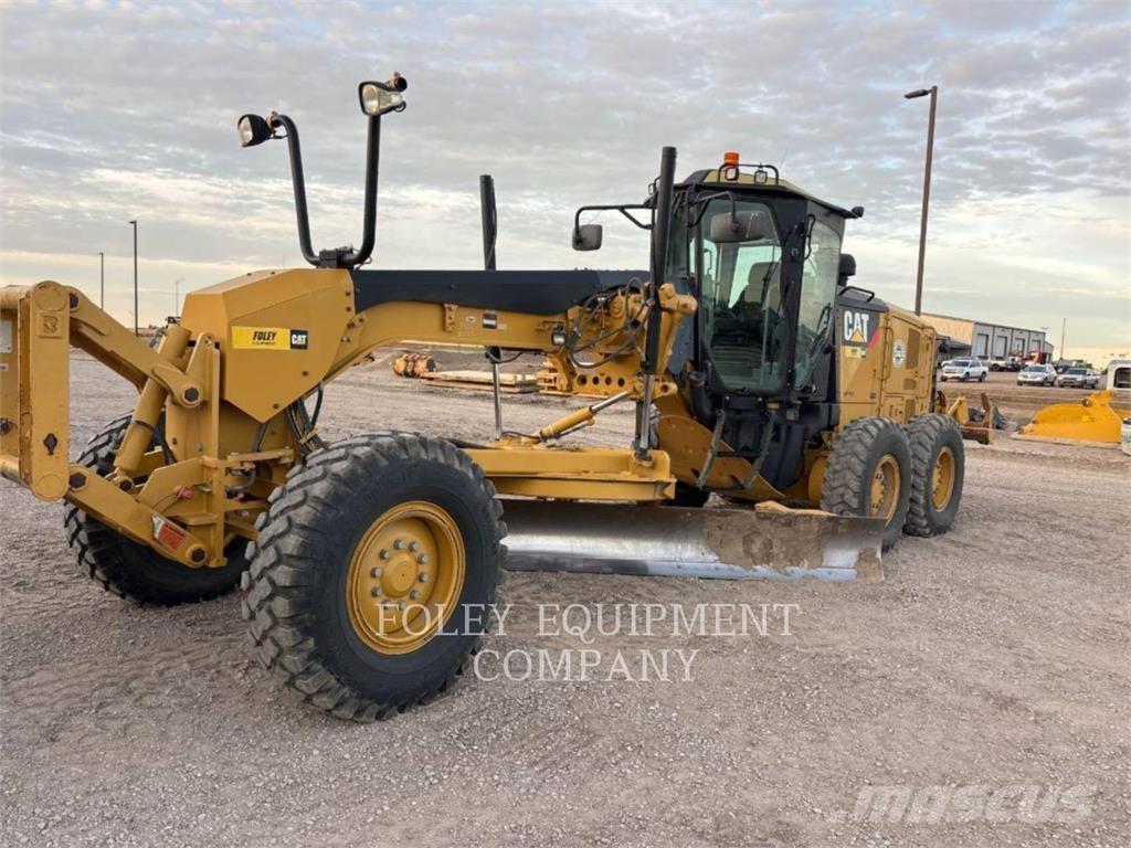 CAT 12M2 Grader