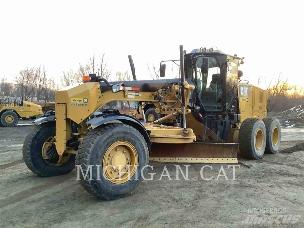 CAT 12M2 AWD Grader