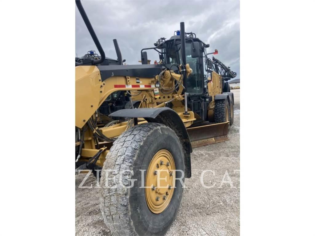 CAT 12M2AWD Grader