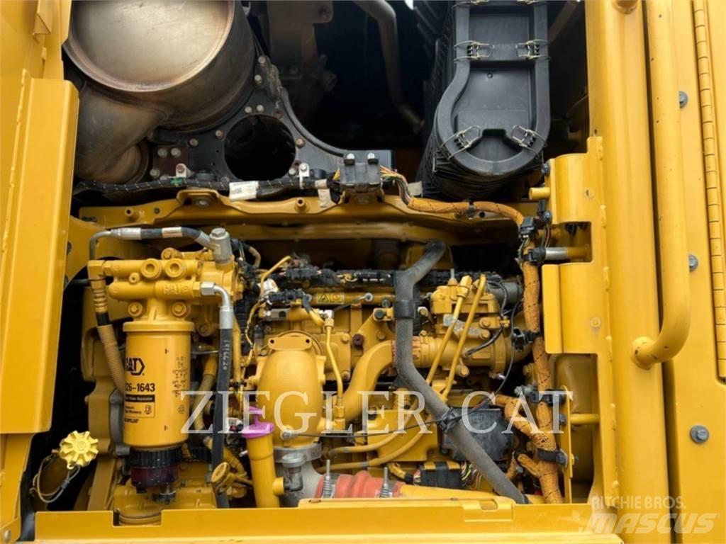 CAT 12M2AWD Grader