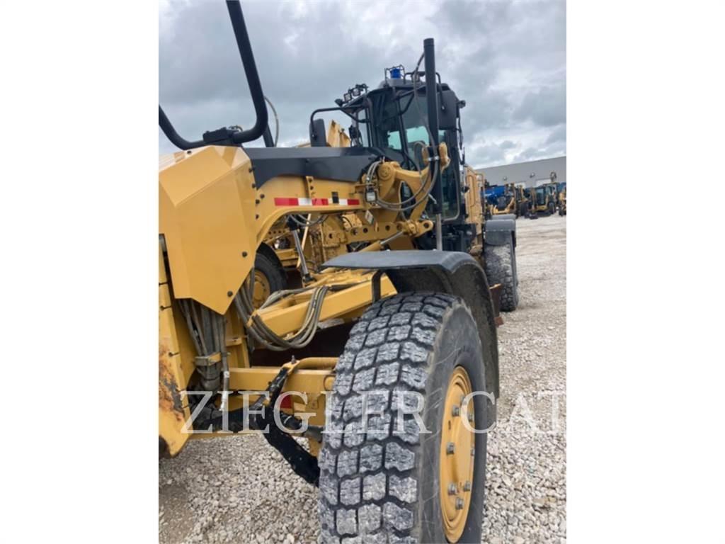 CAT 12M2AWD Grader