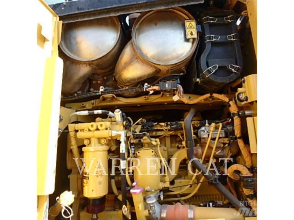 CAT 12M3 Grader