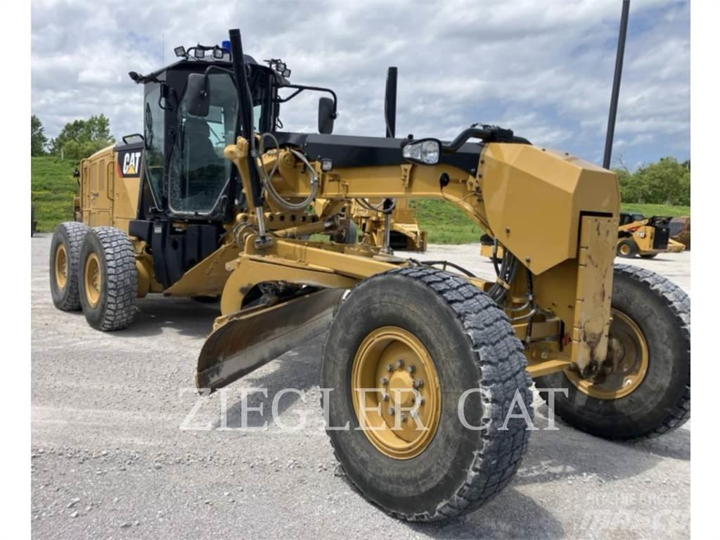 CAT 12M3 Grader