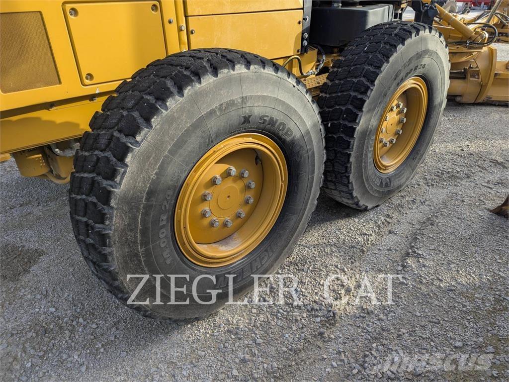 CAT 12M3AWD Grader