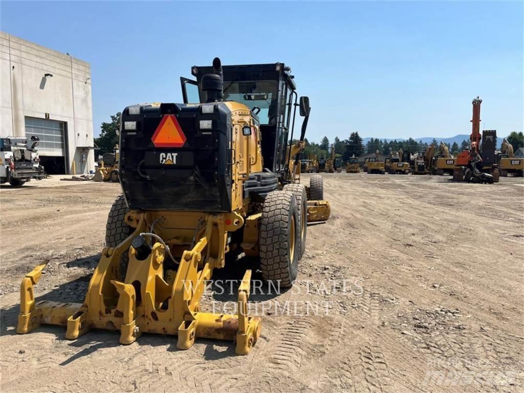 CAT 140 Grader