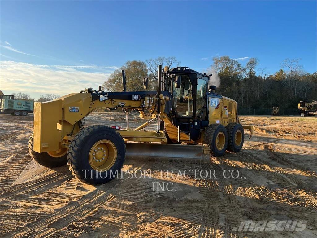 CAT 140 Grader