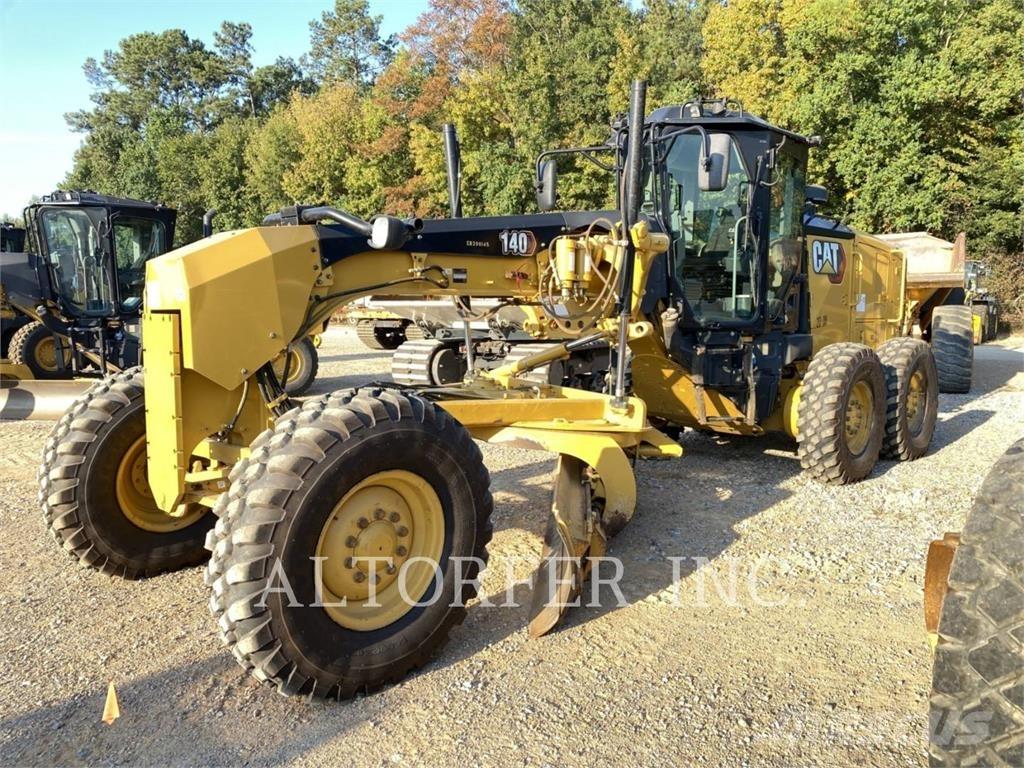 CAT 140 Grader