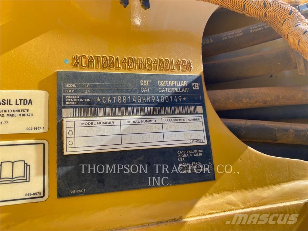 CAT 140 Grader