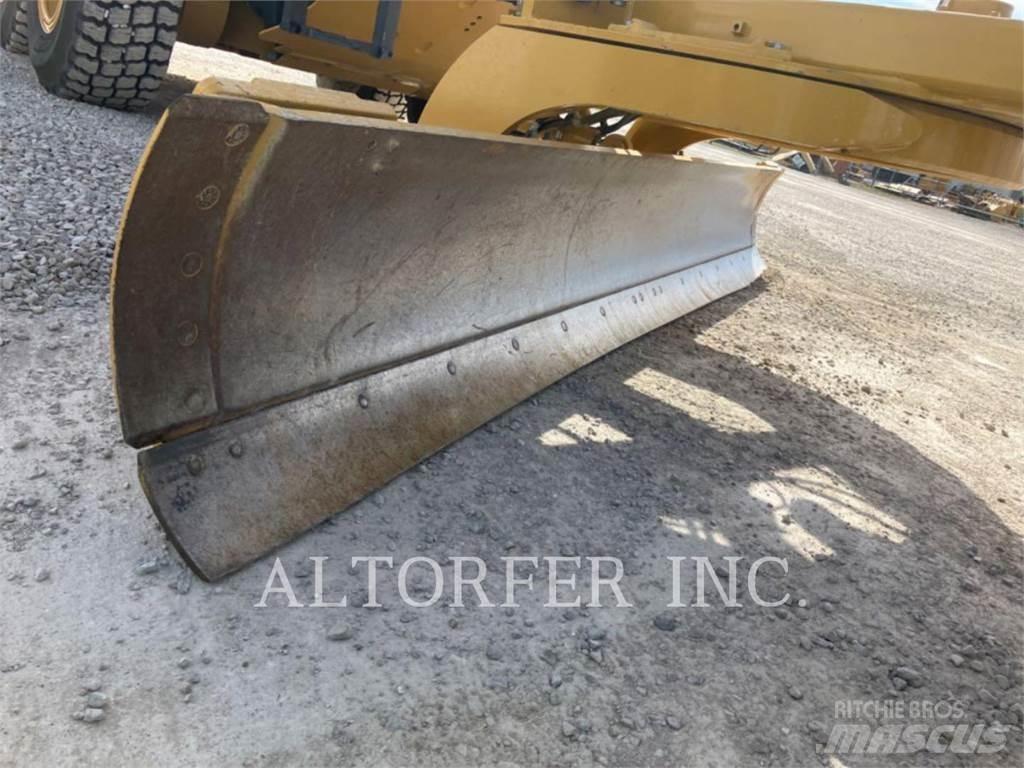 CAT 140-15AWD Grader