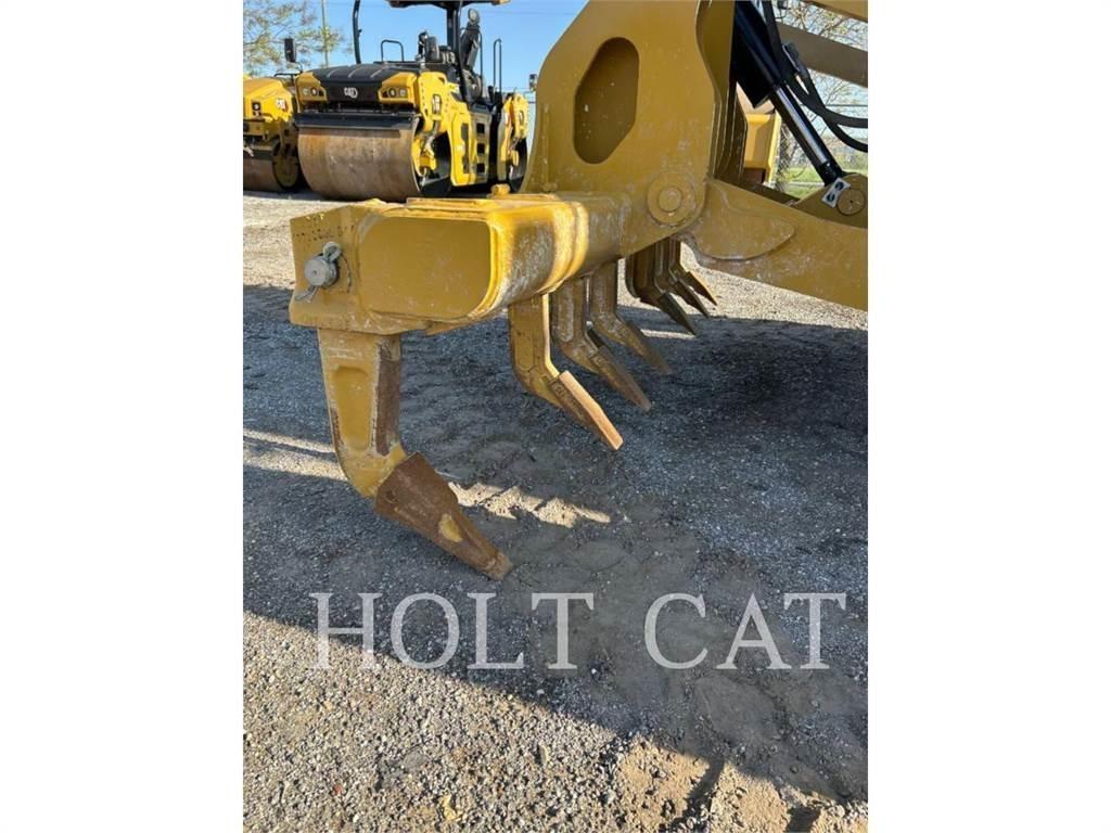 CAT 140 AWD Grader