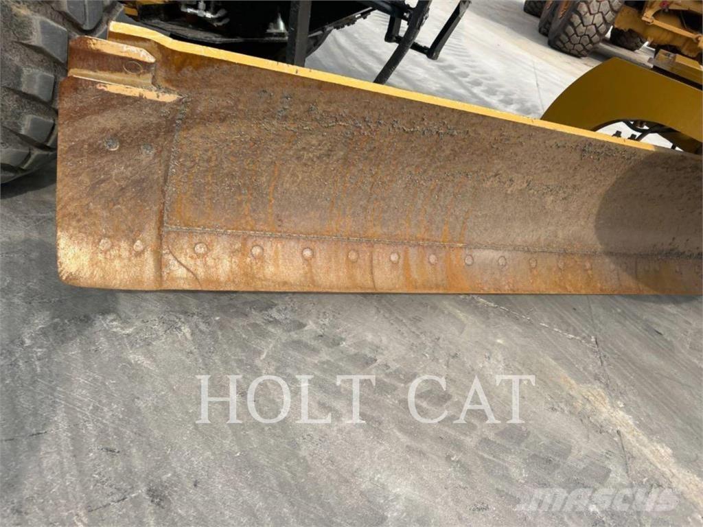 CAT 140 AWD Grader