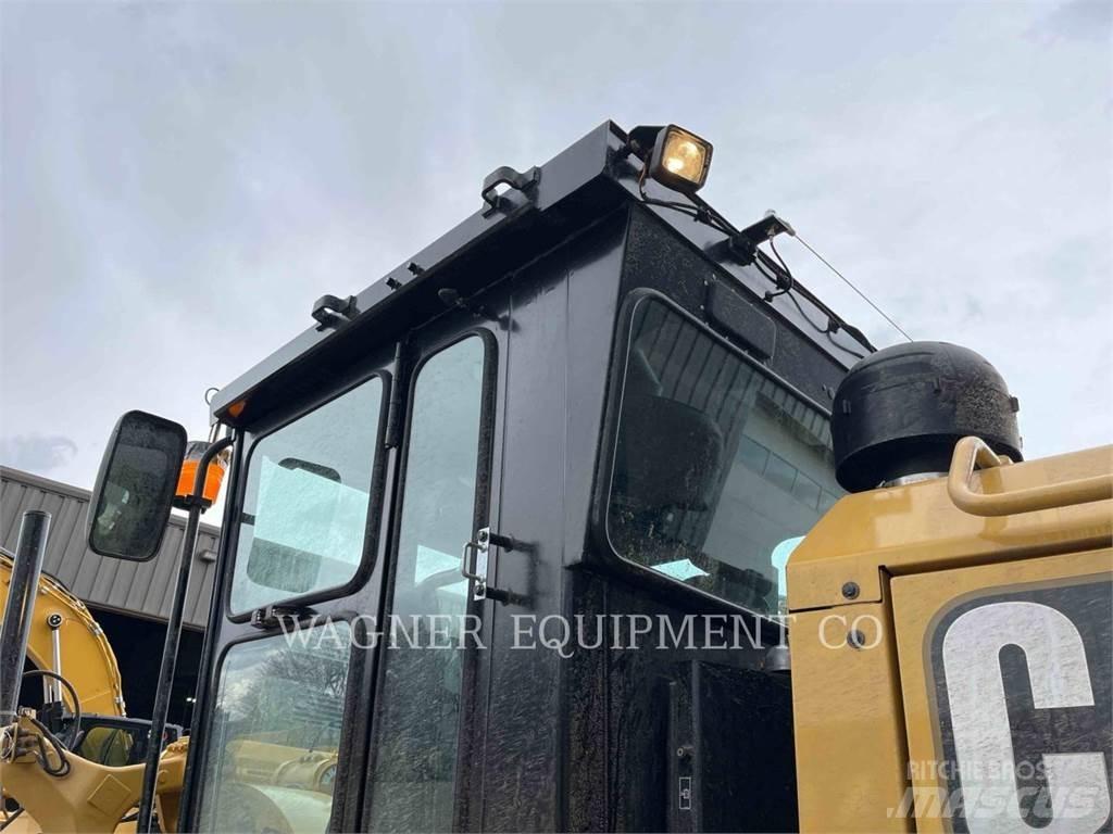 CAT 140GC Grader