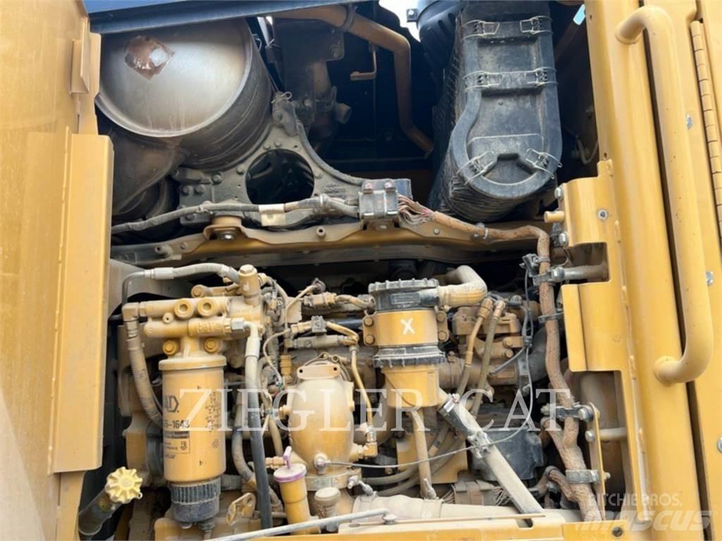 CAT 140M2AWD Grader