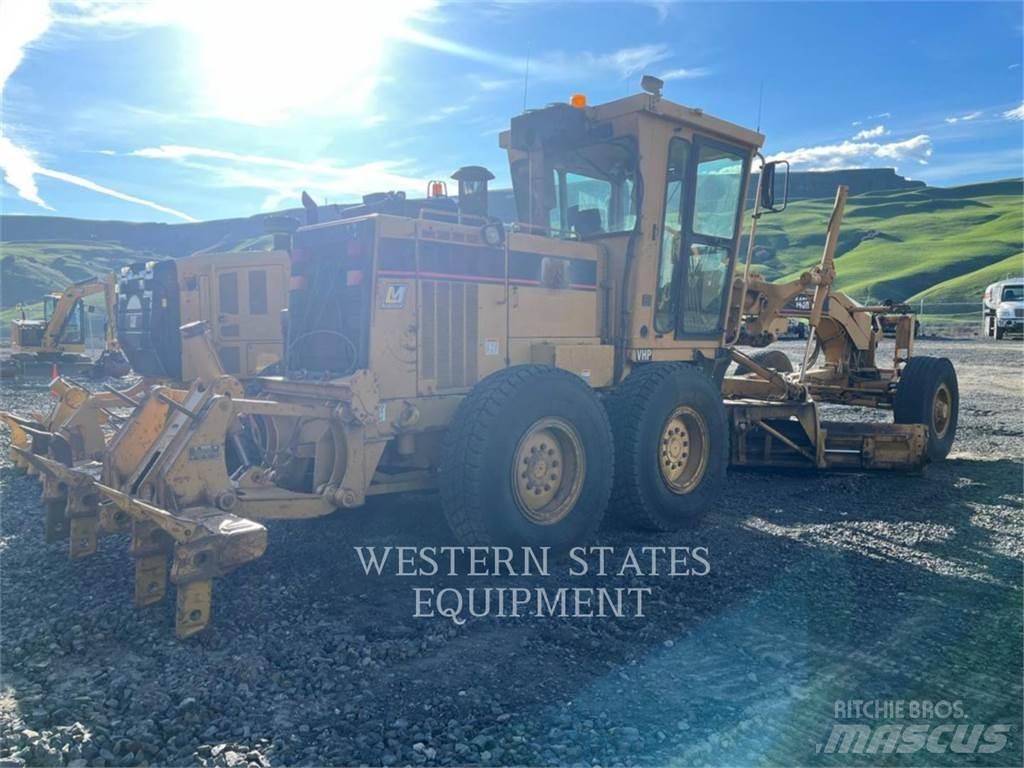 CAT 143H Grader