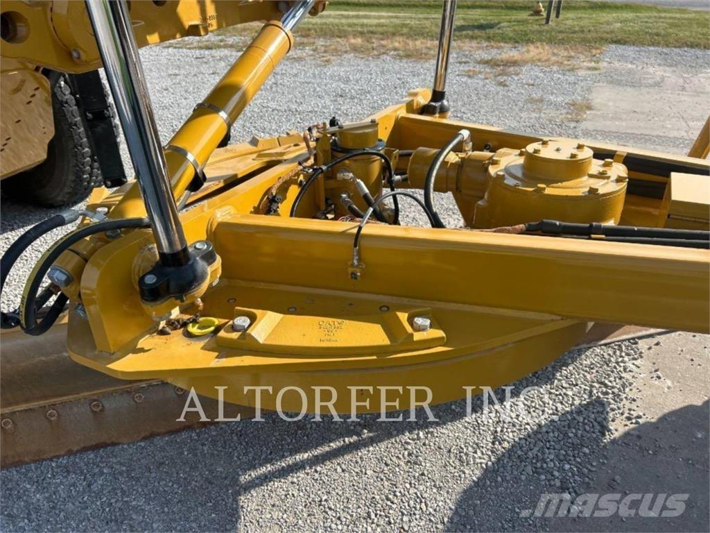 CAT 150-15AWD Grader