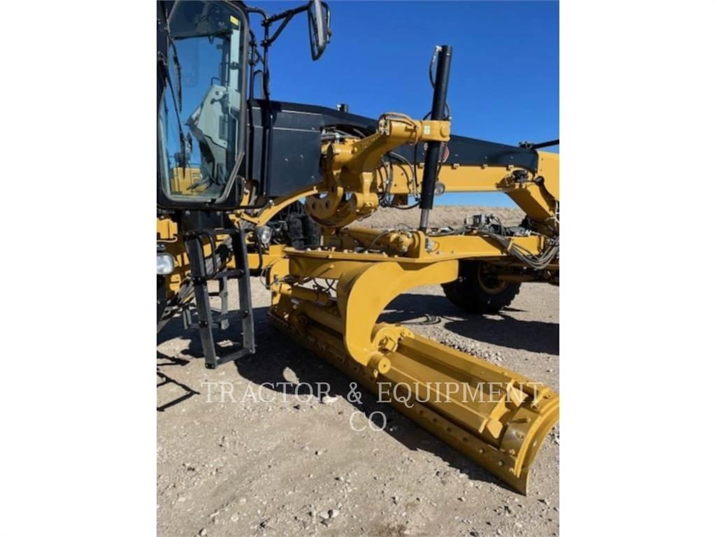 CAT 16 Grader