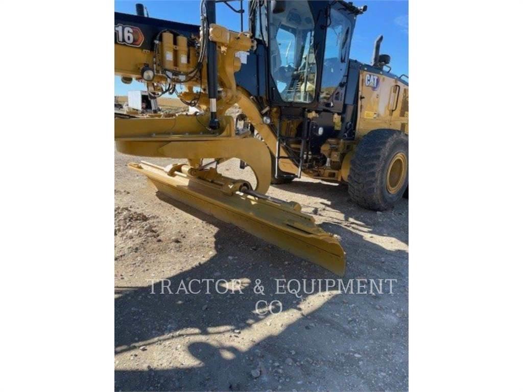 CAT 16 Grader