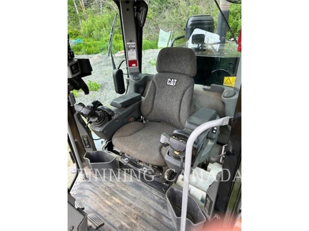 CAT 160M Grader