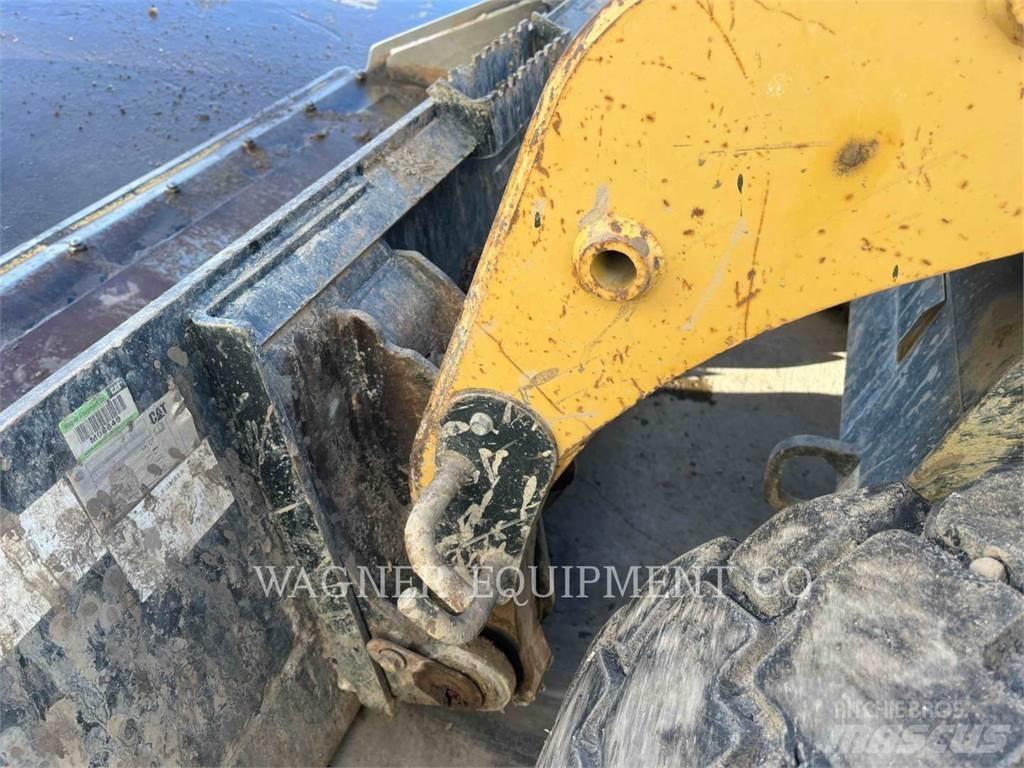 CAT 216B Kompaktlader