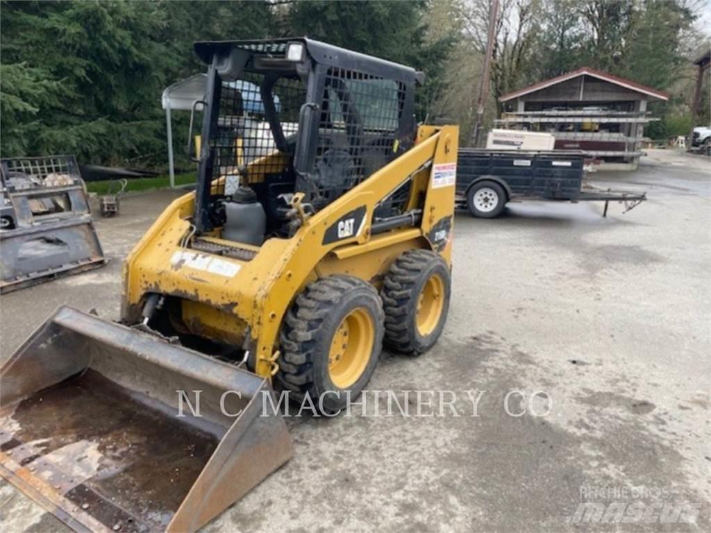 CAT 216B3 CN Kompaktlader