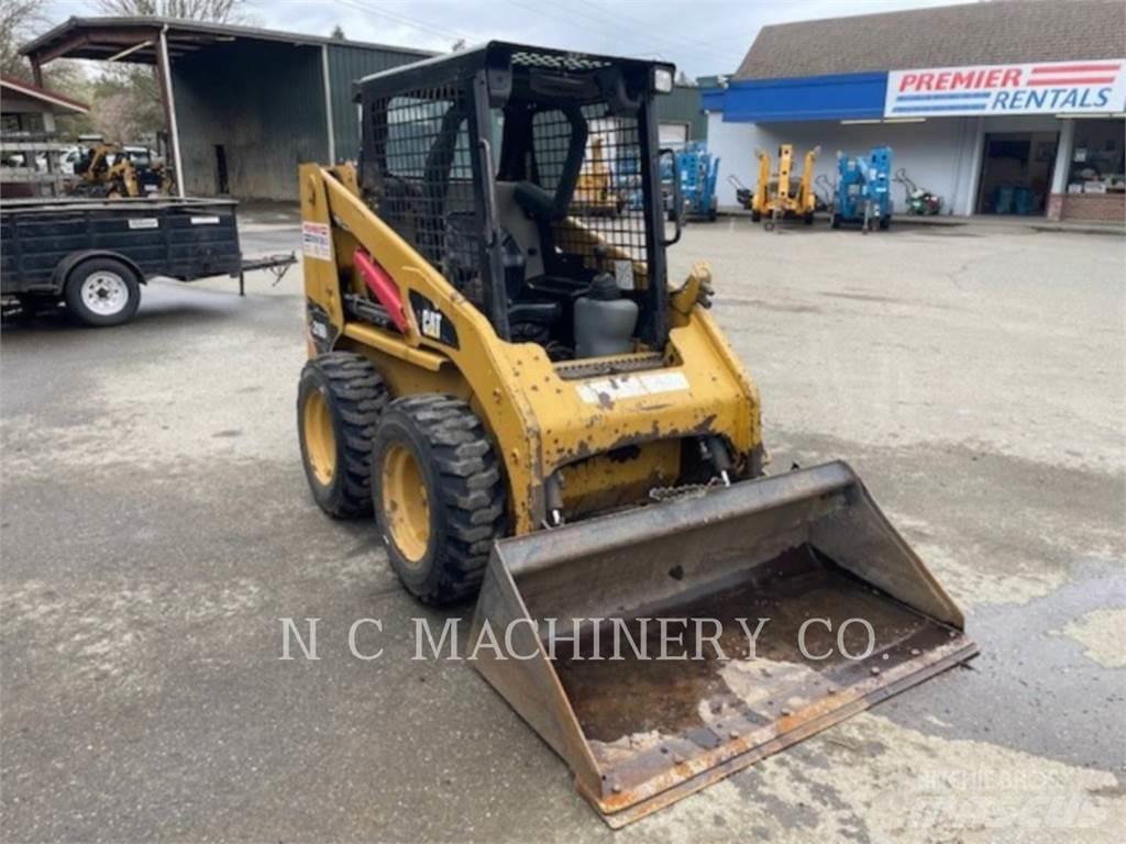 CAT 216B3 CN Kompaktlader