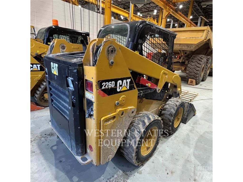 CAT 226D Kompaktlader