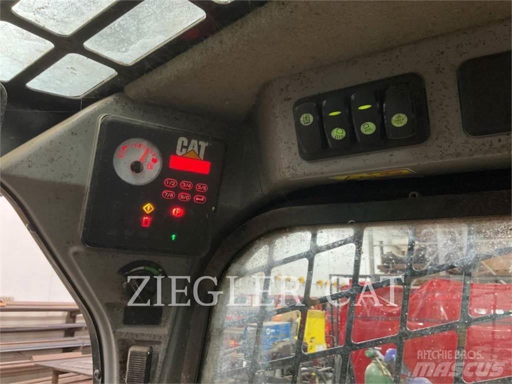 CAT 226D Kompaktlader