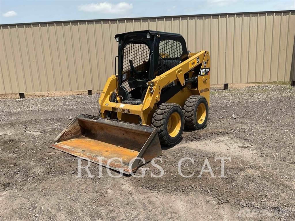 CAT 226D Kompaktlader