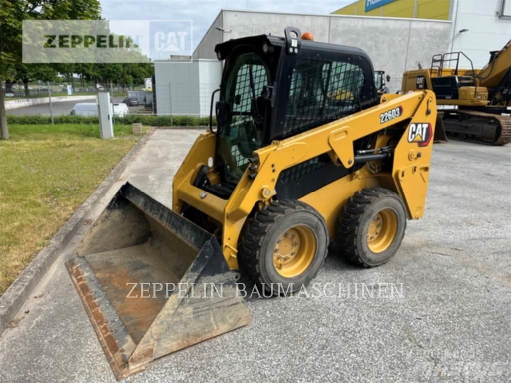 CAT 226D Kompaktlader