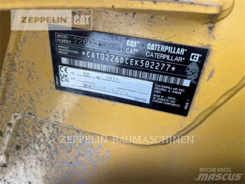 CAT 226D Kompaktlader
