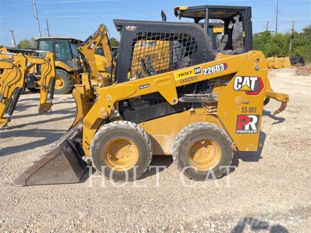 CAT 226D Kompaktlader