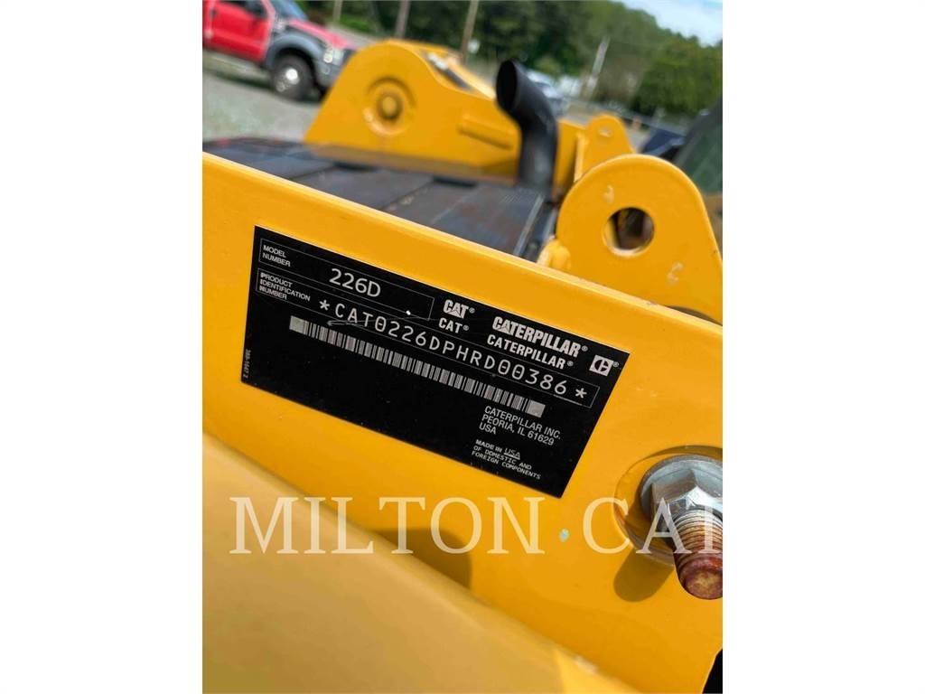 CAT 226D Kompaktlader