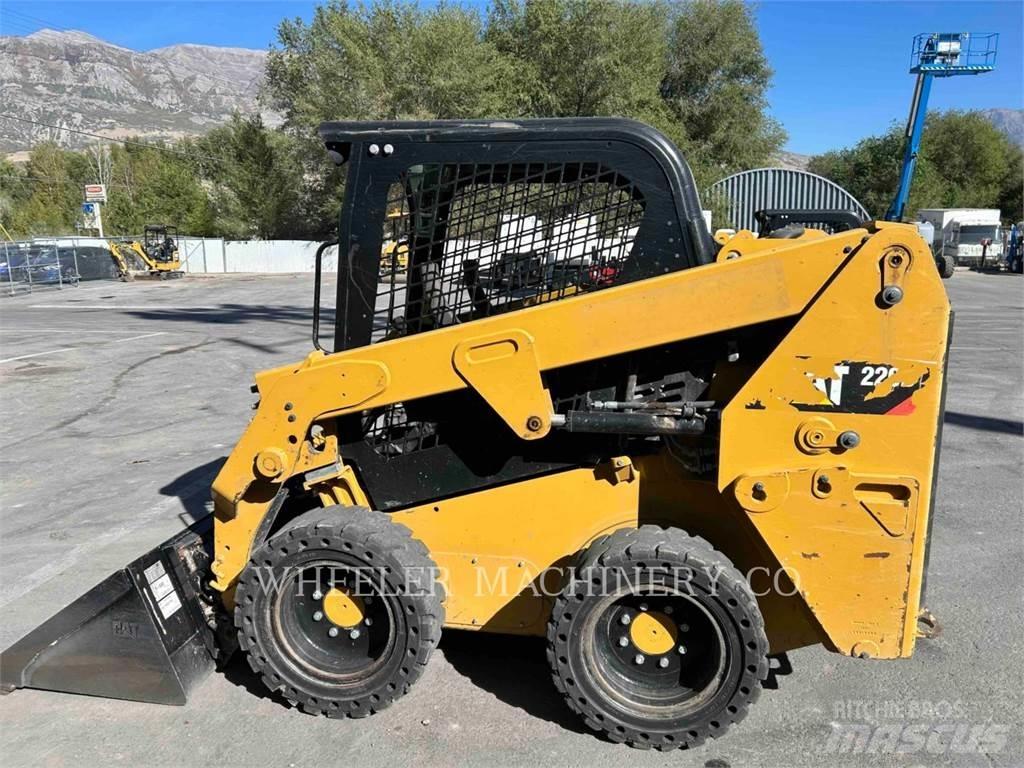 CAT 226D C1-H2 Kompaktlader