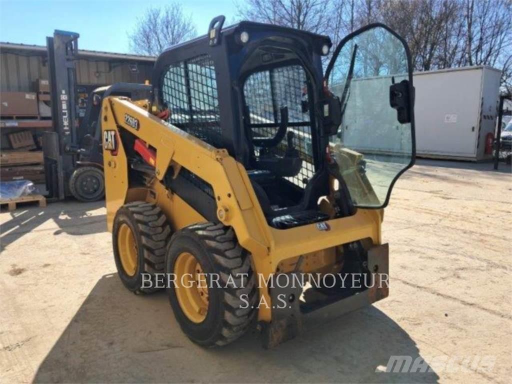 CAT 226D3 Kompaktlader