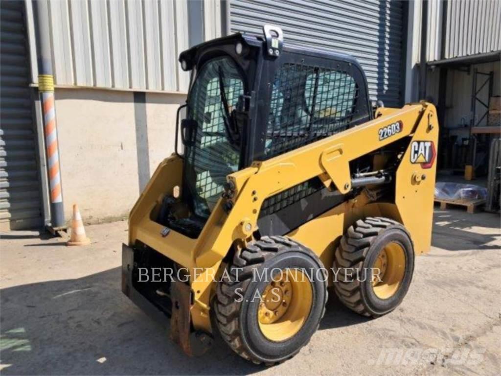 CAT 226D3 Kompaktlader