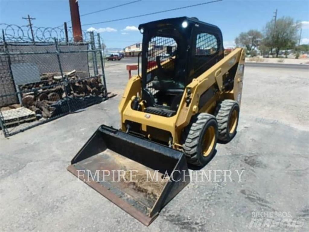 CAT 226D3 Kompaktlader