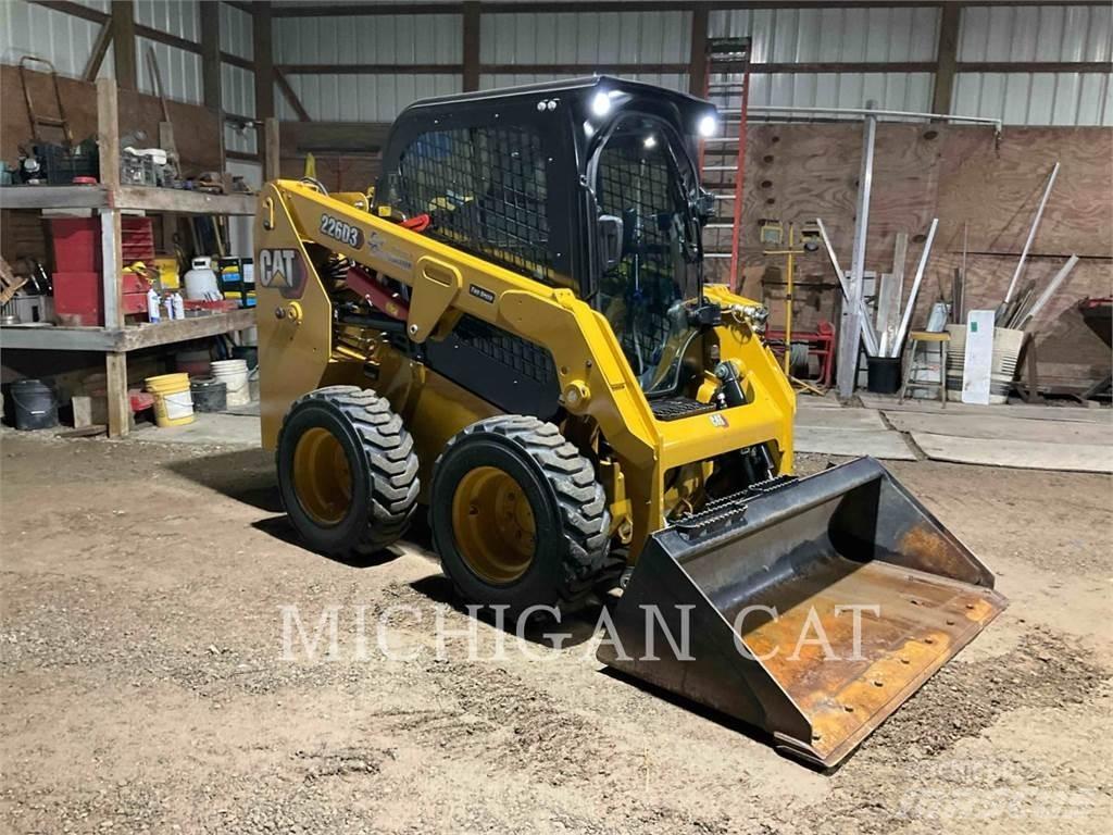 CAT 226D3 A2Q Kompaktlader