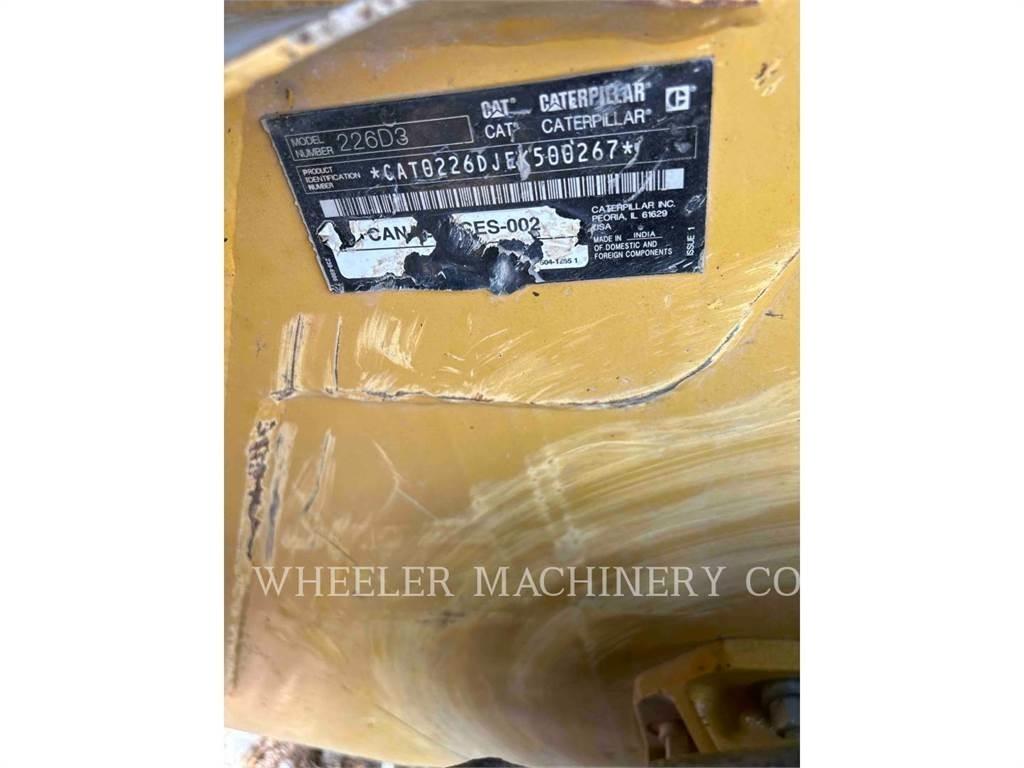 CAT 226D3 C1H2 Kompaktlader