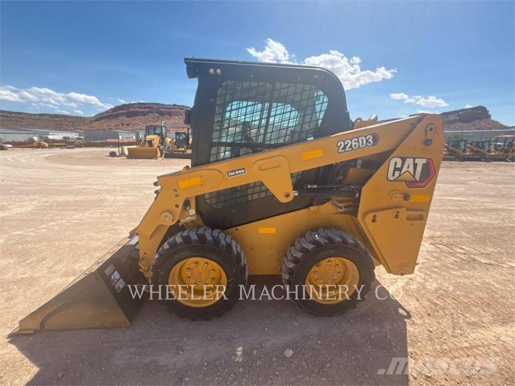 CAT 226D3 C3H2 Kompaktlader