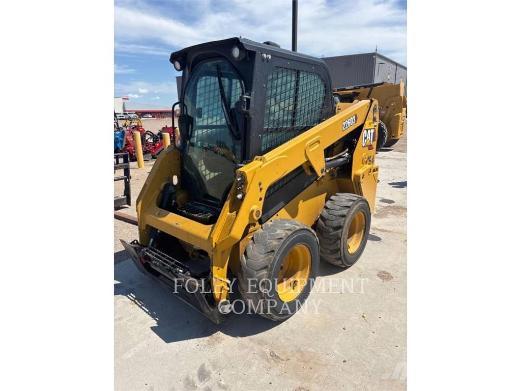 CAT 226D3STD1C Kompaktlader