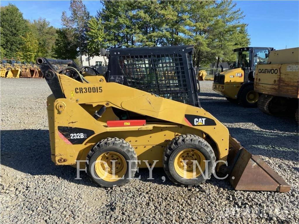CAT 232B2 Kompaktlader
