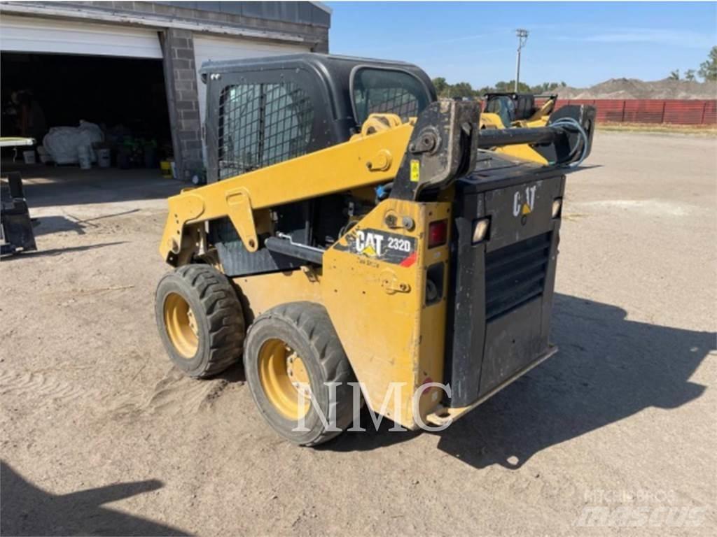 CAT 232D Kompaktlader