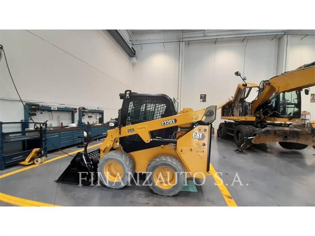 CAT 232D3 Kompaktlader