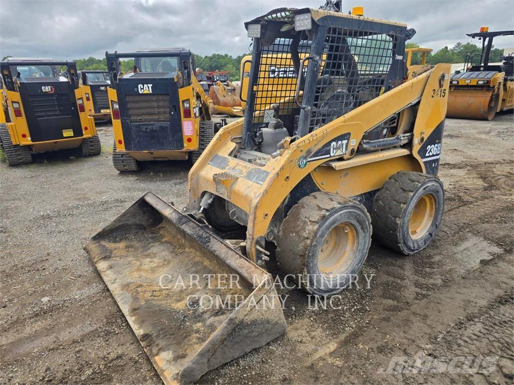 CAT 236 B Kompaktlader