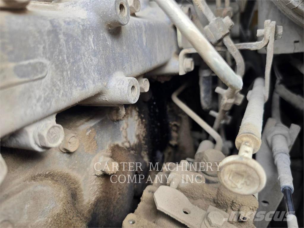 CAT 236 B Kompaktlader
